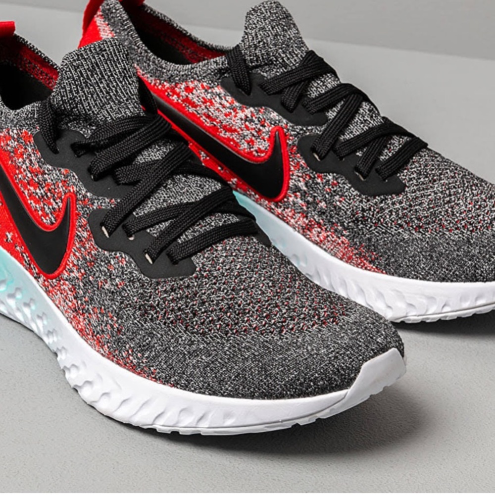 Nike Epic React Flyknit 2 Running Shoe Gray, Red - Picture 3 of 9